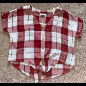 Universal Thread Goods Co. v-neck button up